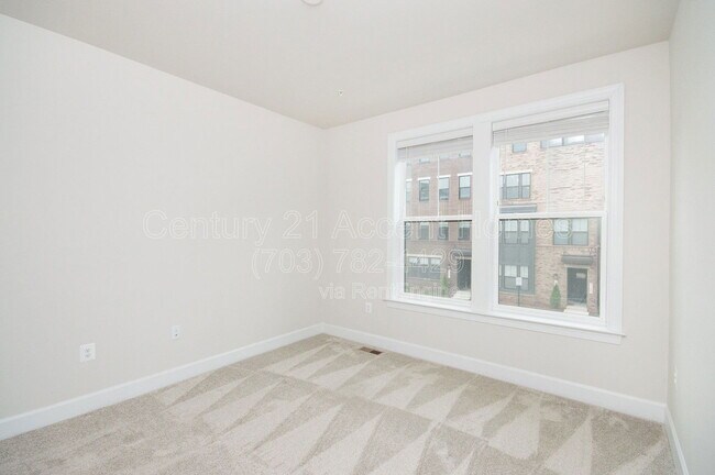 Building Photo - 43488 Stonewood Crossing Ter