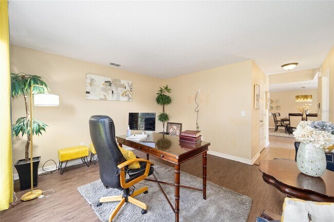 Building Photo - Private Oasis in the Heart of Alachua