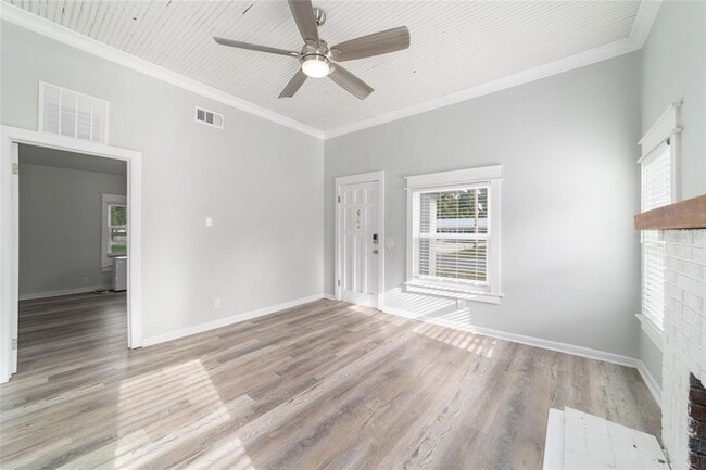 Building Photo - 20837 Walnut St