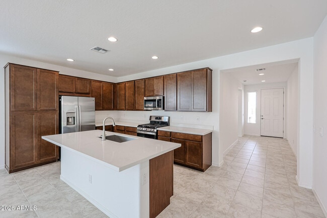 Building Photo - 14752 W Smoketree Dr