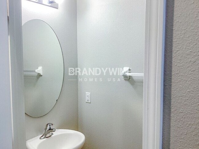 Building Photo - PINE GROVE LUXURY COMMUNITY – 4 BEDROOM 2....