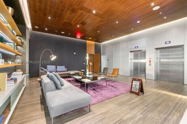 Building Photo - 88 SW 7th St