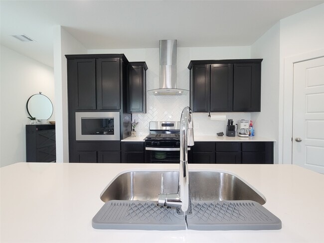 Building Photo - 3223 Creston Gate Dr