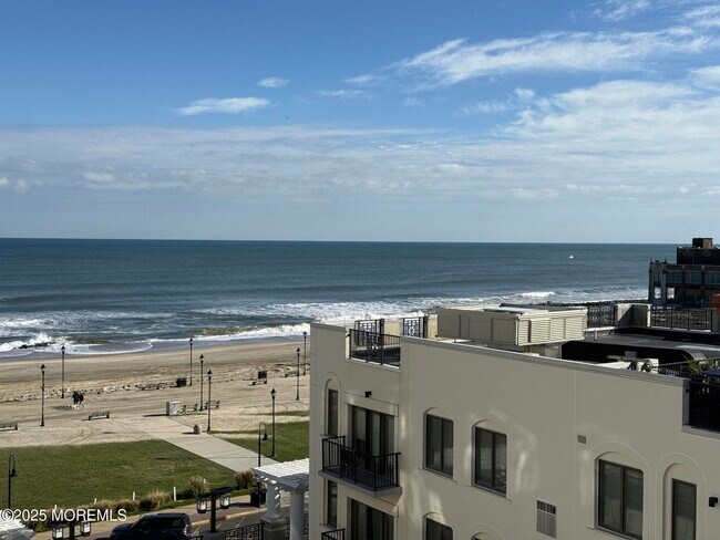 Building Photo - 1501 Ocean Ave