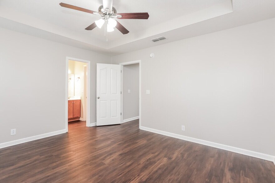 Building Photo - 1434 Ballater Dr