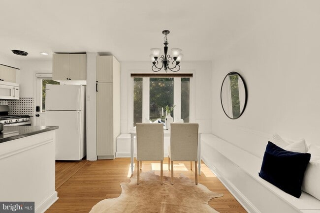 Building Photo - 3111 63rd Pl