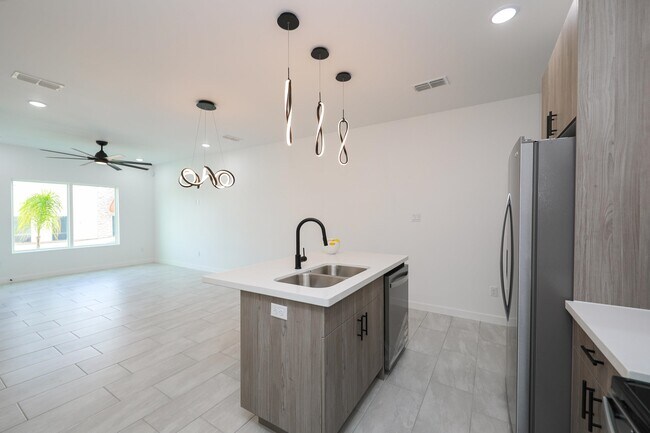 Building Photo - 8218 Casa Verde Rd