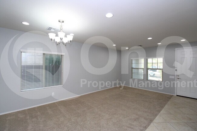 Building Photo - 3159 E Chisum Ln
