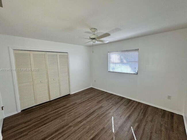 Building Photo - 5100 Rilma Ave