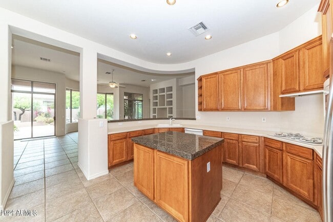 Building Photo - 11473 E Blanche Dr