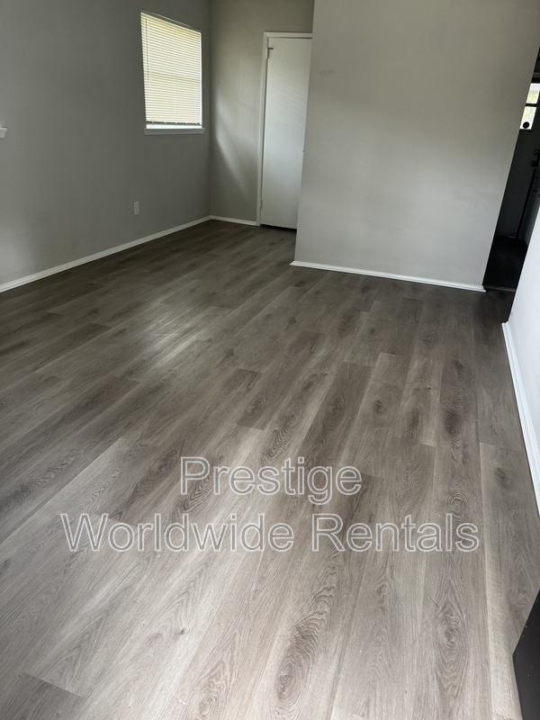 Building Photo - 3226 Urban Ave