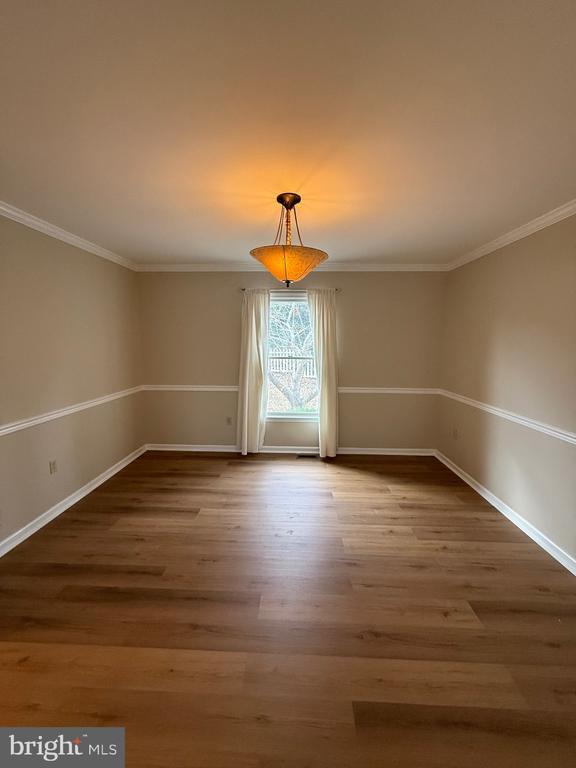 Building Photo - 28 Willow Way Dr