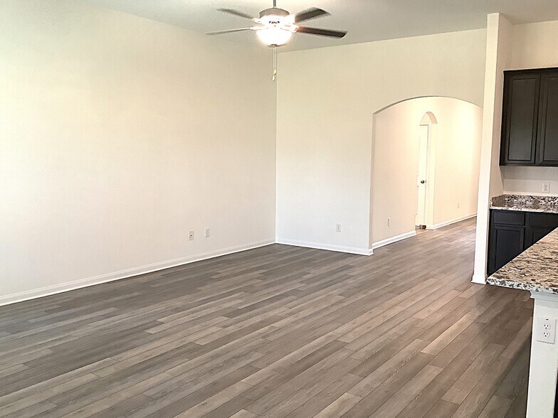 Building Photo - 1246 Treeta Trail