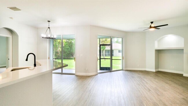 Building Photo - 1647 Squaw Ln