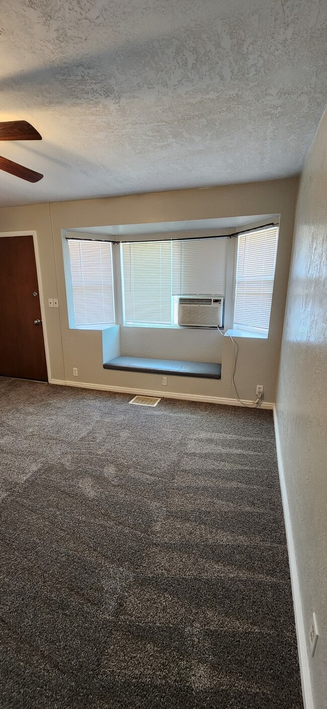 Building Photo - 585B S 1200 W