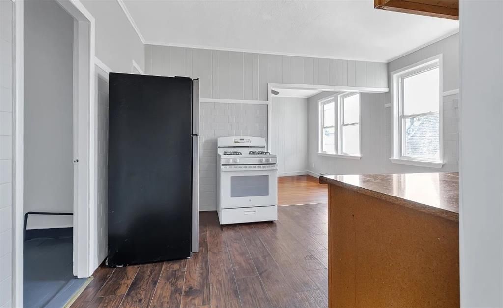 Building Photo - 109 Pocasset Ave