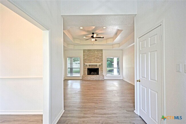 Building Photo - 380 Las Brisas Blvd