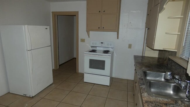 Building Photo - 1506 NW Arlington Ave