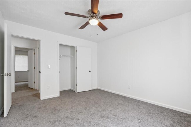 Building Photo - 3758 Westchase Dr