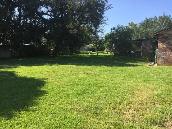 Building Photo - 18 Mayfield Terrace