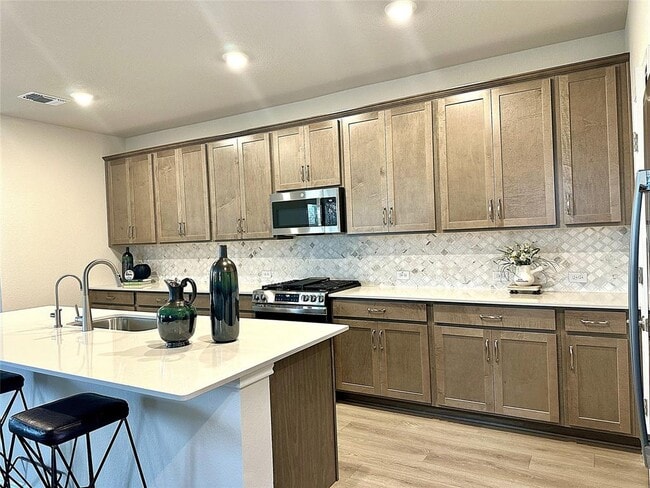 Building Photo - 101 Rita Blanca Bnd