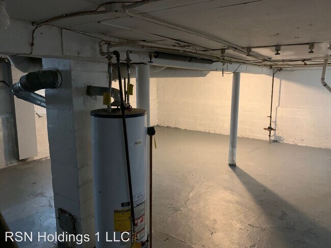 Building Photo - 4 br, 1 bath House - 11104 Plymouth Ave