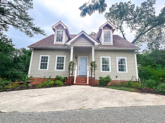 Primary Photo - 367 Rowe Rd