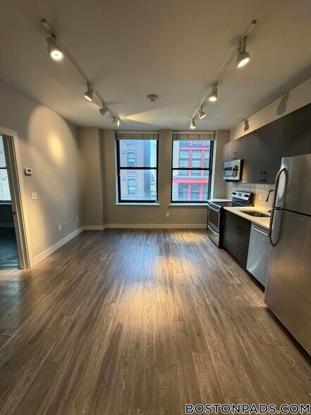 Building Photo - 23 Central Ave