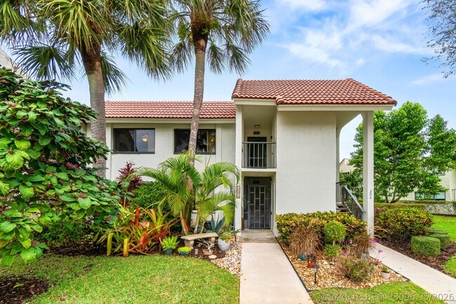 Building Photo - 5687 Fairway Park Dr