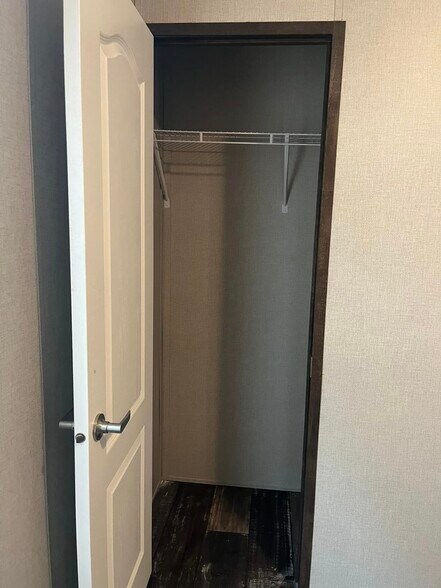 Building Photo - 117 Peggy St