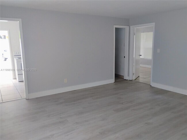 Building Photo - 254 SW 15th St