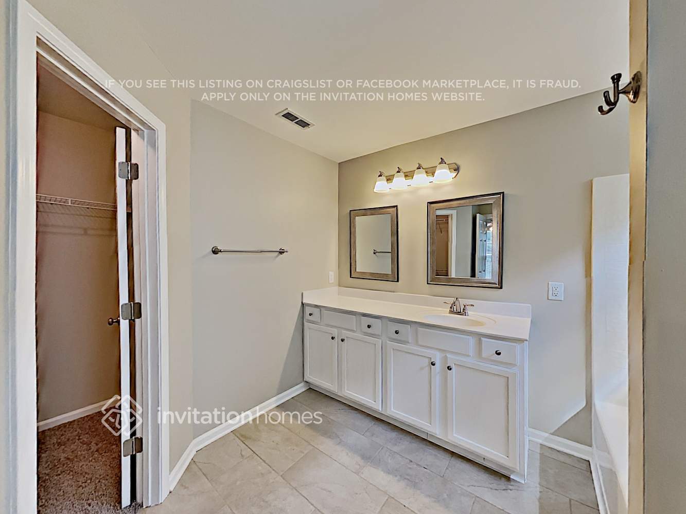 Building Photo - 3017 Secret Garden Ct