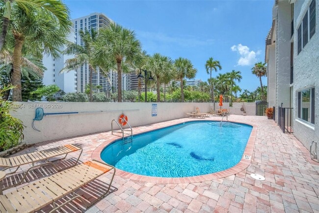 Building Photo - 4143 N Ocean Blvd
