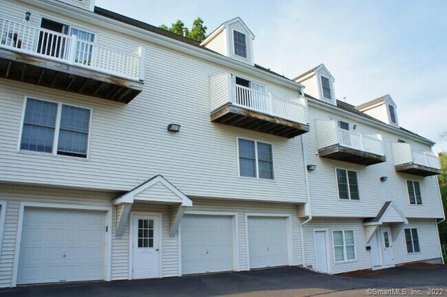 Building Photo - 22 Ferris Ave