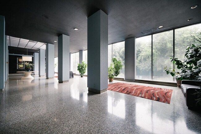 Building Photo - 215 Piedmont Ave NE