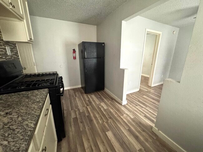 Building Photo - 7018 1/2 Avenue F