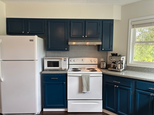 Building Photo - 713 Bent Tree Dr