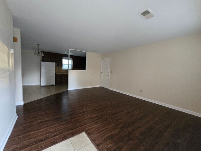 Building Photo - Renovated 3BR home in Sangaree