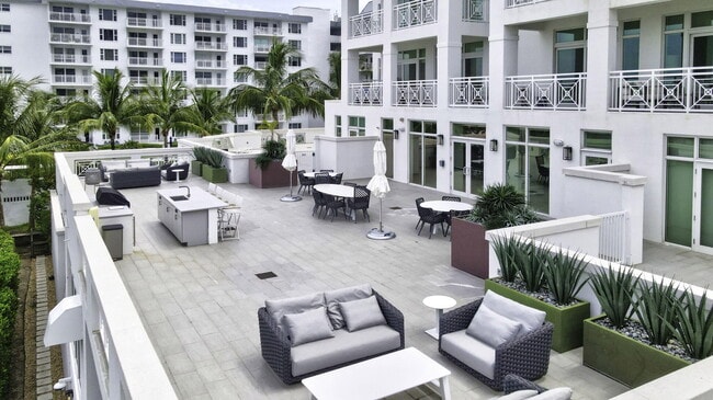 Building Photo - 3200 S Ocean Blvd
