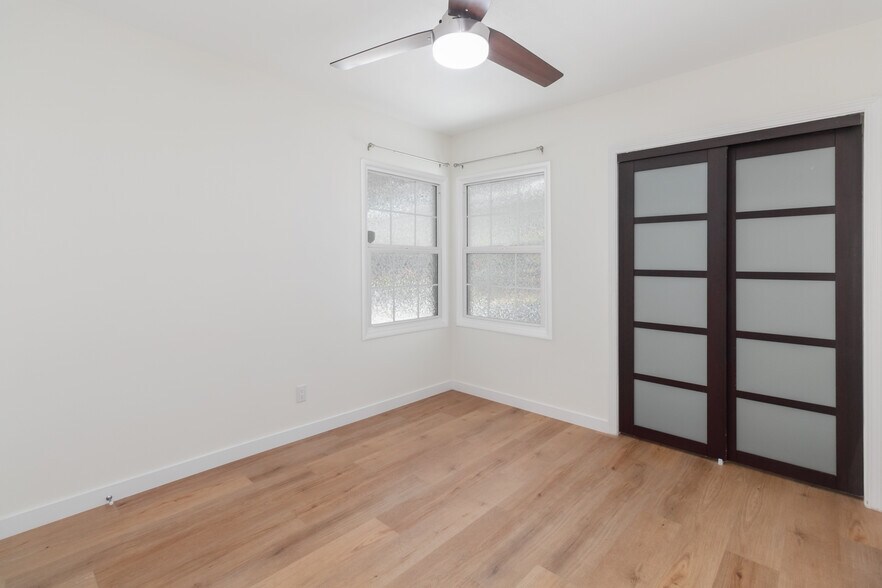 Building Photo - 11000 Gaviota Ave