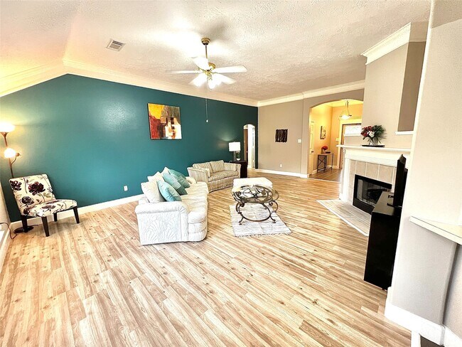 Building Photo - 21106 Rushing Creek Ln