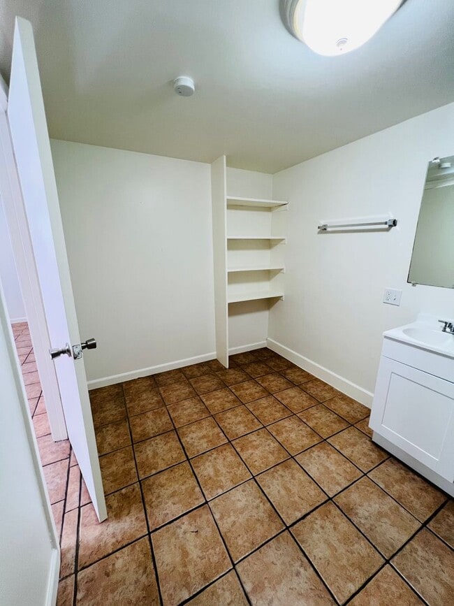 Building Photo - Cullen-1914