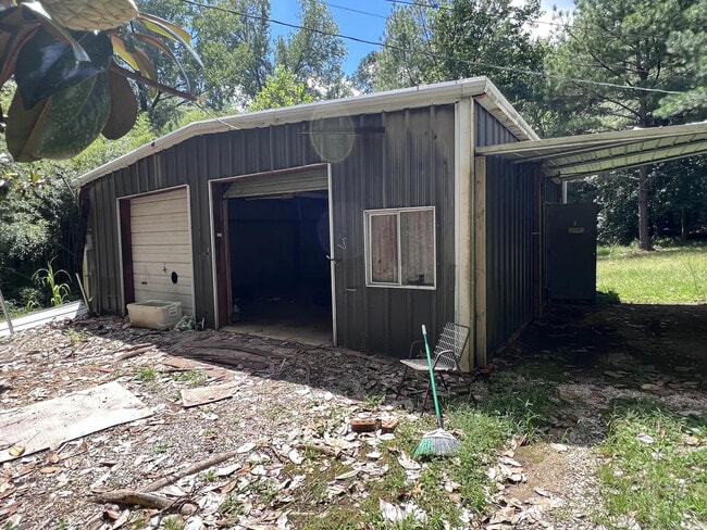 Building Photo - 1541 MS-9