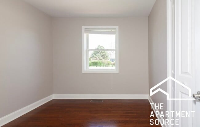 Building Photo - 8108 S 85th Ave