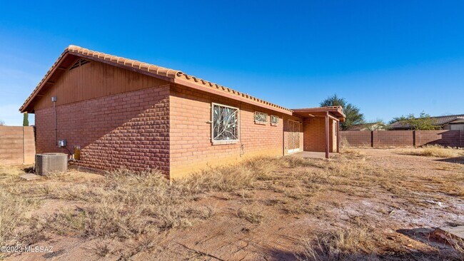 Building Photo - 6428 Buckaroo Loop