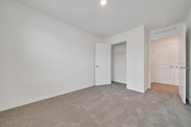 Building Photo - 6614 SW 81st Loop