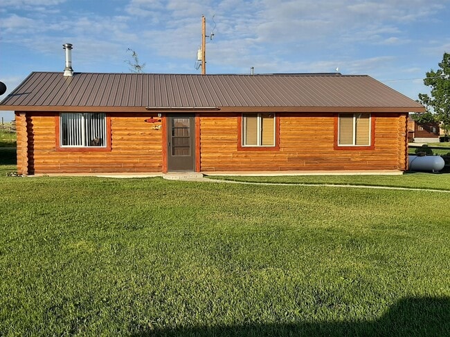 Primary Photo - 18 Genetti Dr