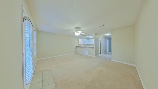 Building Photo - 976 Scenic Oak Ln