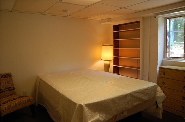 Building Photo - 649 Kenilworth Cir