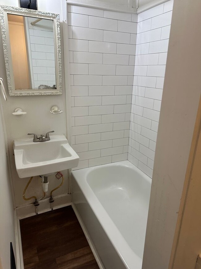 Building Photo - 41 E Filbert St